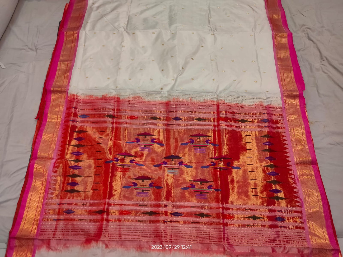 Cream White and Pink Color Pure Paithani Silk Saree — Traditional Maharashtrian Wedding ; Festive Saree