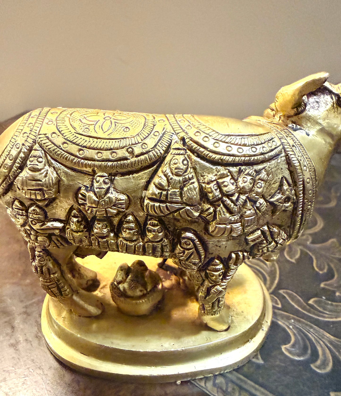 Brass Hindu god idols | Kamdhenu Cow With Calf Idol With Base- 4 Inches | Brass Idol | Antique Polish Cow And Calf Statue for Home | Antique Brass Statue|Cow and Calf brass Statue for housewarming gifts