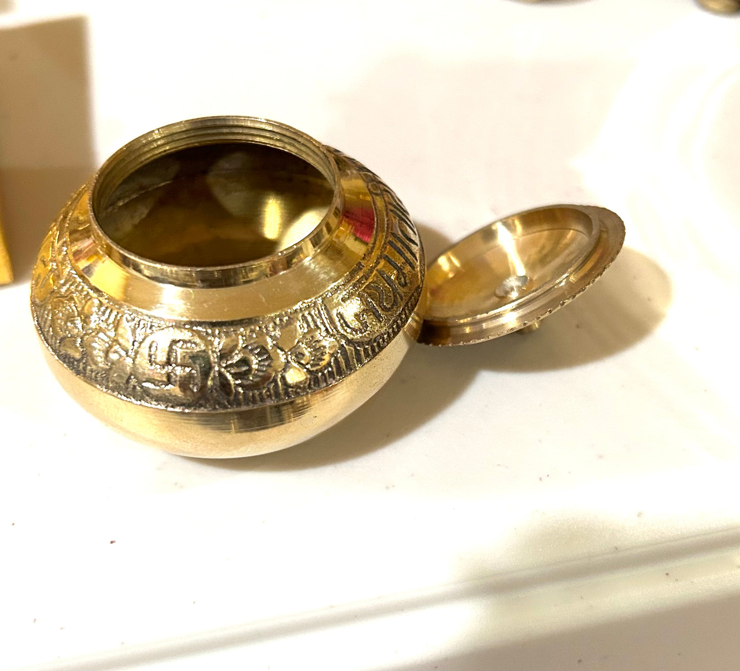 Brass kumkum Holder|Kumkum Box|Pooja thali ,Return Gifts,Housewarming Gifts, Puja Favors,christams Gift For Guests,wedding favor