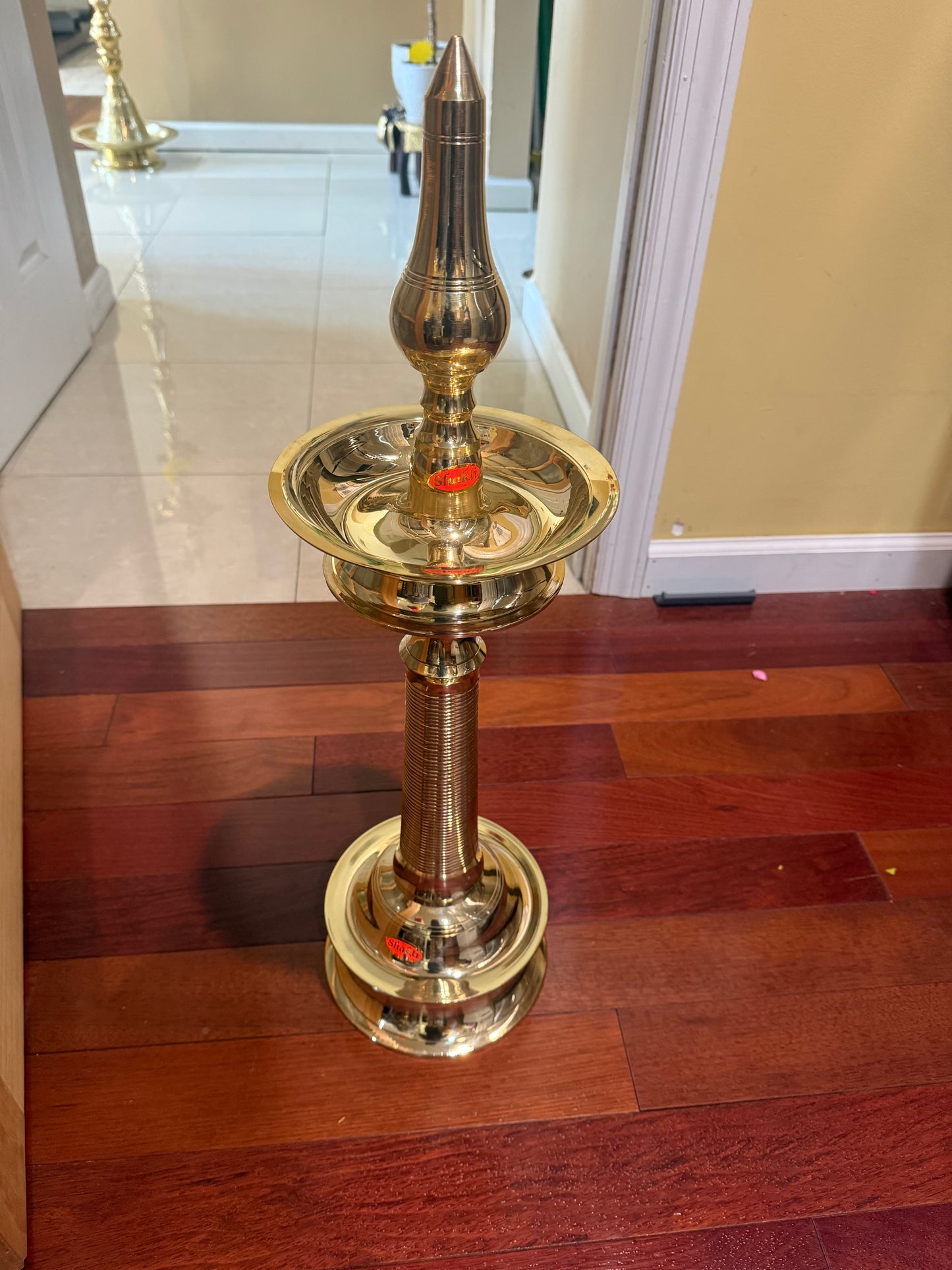 27 inch Standing Brass Kerala Samai |Traditional Kerala Lamp(Nilavilakku) | 2 feet Kerala Kuthu Vilakku | Housewarming Return Gifts|Kerala Deepam|Traditional Oil Lamp