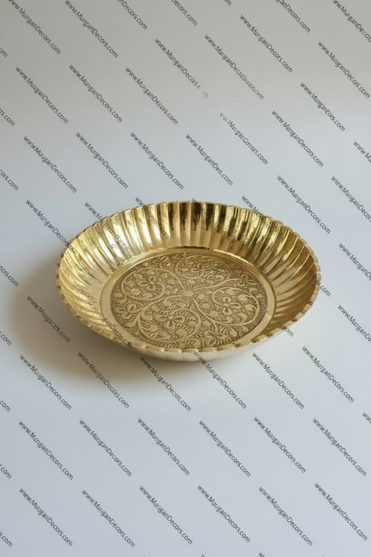 Murugan Decors Decorative Pheldar Brass Tray | Brass Pooja Plate|4 inches|Pooja Thali| Pooja Bowl | Pooja Favour | Housewarming Return Gifts brass Pooja tray for home