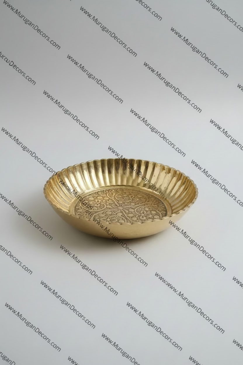 Murugan Decors Decorative Pheldar Brass Tray | Brass Pooja Plate|4 inches|Pooja Thali| Pooja Bowl | Pooja Favour | Housewarming Return Gifts brass Pooja tray for home
Brass pooja favor