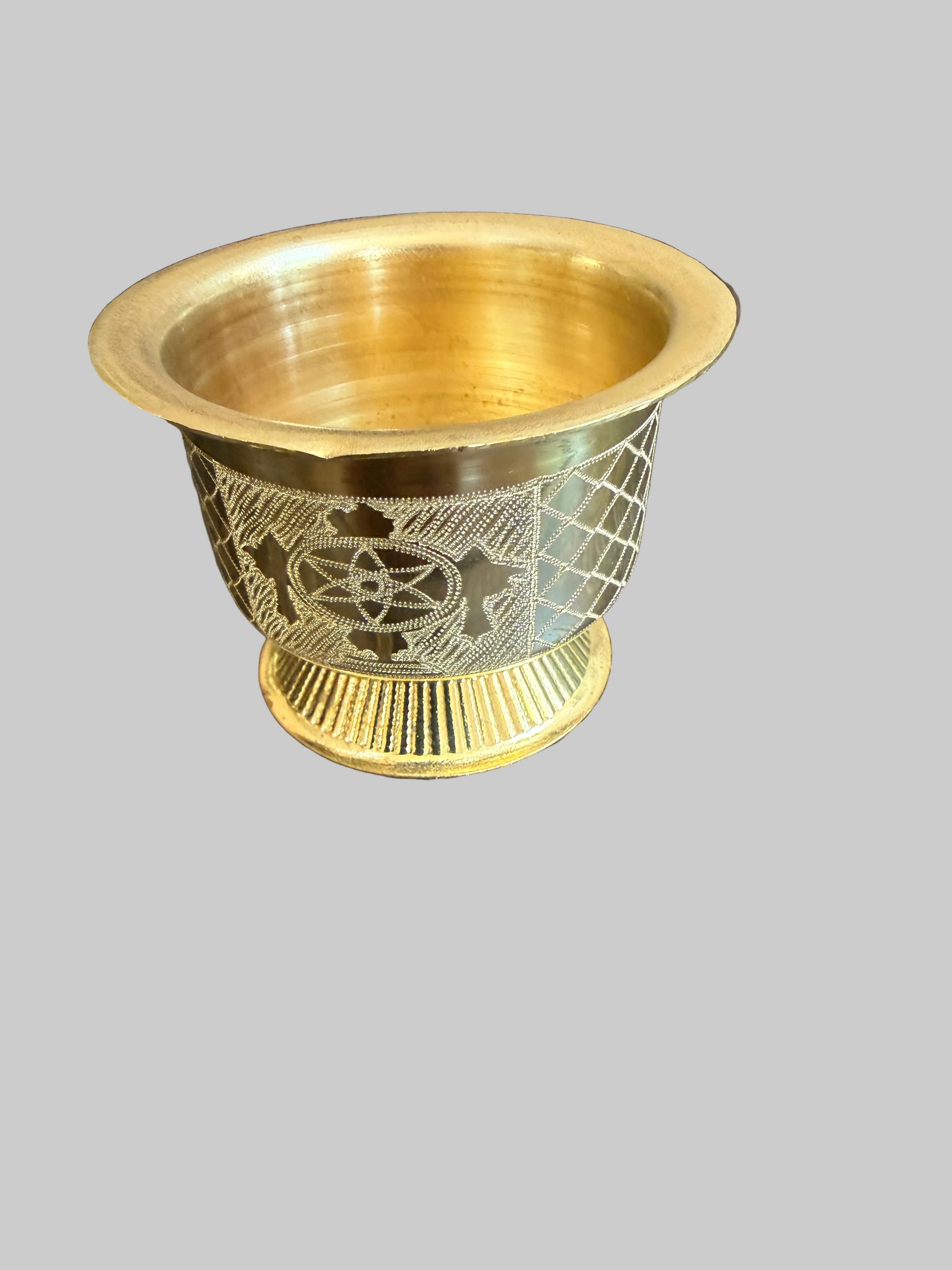 shop brass housewarming return gifts in USA at MuruganDecors