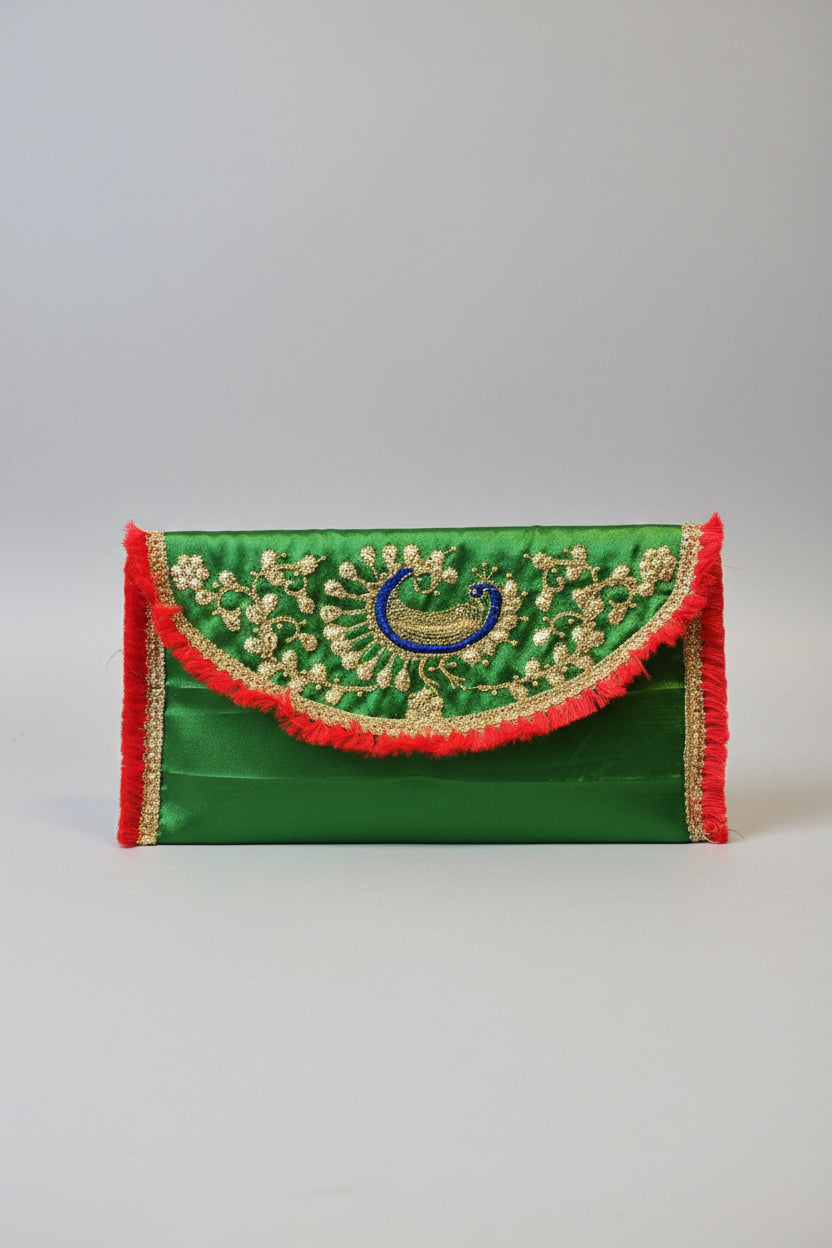 Buy all silk coin purse, fabric coin envelopes ,potli Bags , Decorative clutch bag with gold embroidery ,Purse for Indian Wedding,Festival,Varalakshmi Viratham,Pooja Favors and Return Gifts in USA at MuruganDecors 
