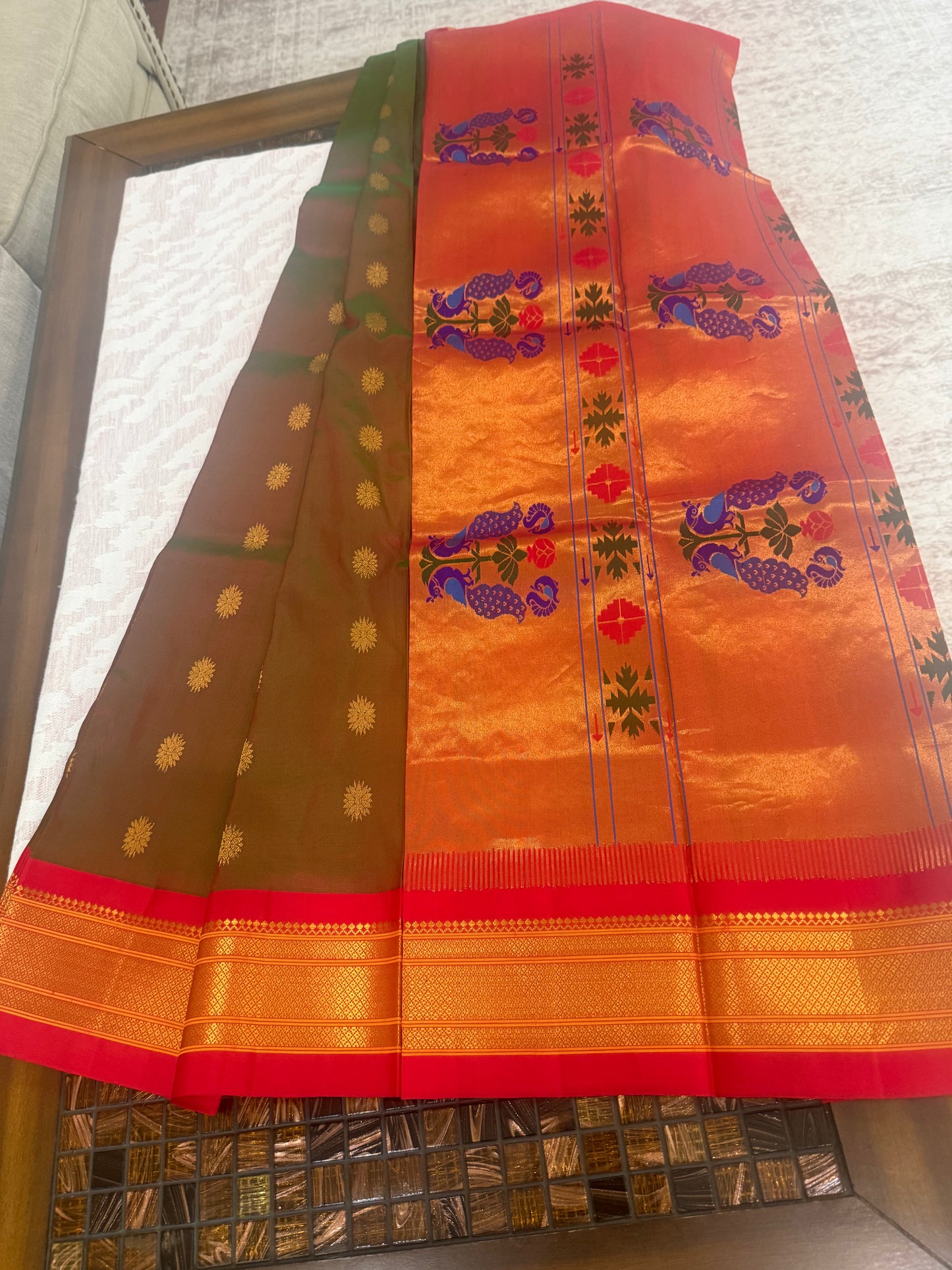 Yeola Pure Maharani Paithani Silk Saree – Green with Red Double Shade with Butta Design | Pure Silk Zari-MuruganDecors-USA (Copy)
