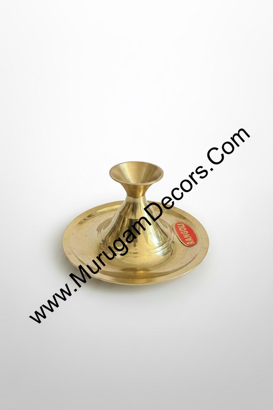 Shop brass Kapoor stand online USA at MuuganDecors