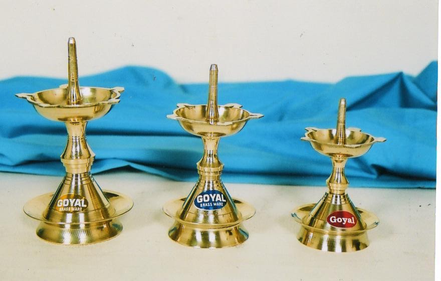 brass oil lamp |kerala Samai|5 Face Kerala Kuthu Vilakku| Return Gifts|kuthu villakku|Brass Diya|Housewarming Gifts, Puja Favors | Diya | Brass Table Diya Brass Diya Oil Puja Lamp